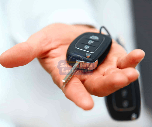 Smart Auto Locksmith - Provides car key replacement services, car coding and advanced diagnostics